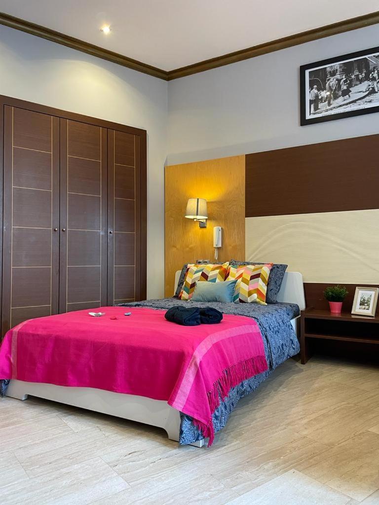 By La Rambla Rooms Βαρκελώνη Εξωτερικό φωτογραφία